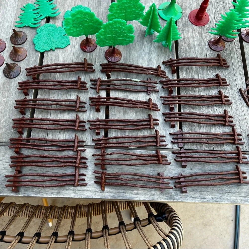 Lot of Vintage Plasticville Fences Trees and Light Posts Bridge *READ